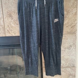 Nike capri lounging cotton leggings/joggers